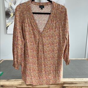 Jones New York Orange w/pink floral Smocked Blouse Relaxed Fit